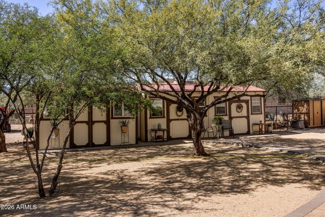 1113 E Johnson Road, New River, AZ 85087