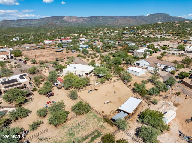 1113 E Johnson Road, New River, AZ 85087