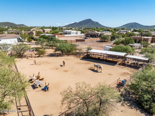 1113 E Johnson Road, New River, AZ 85087
