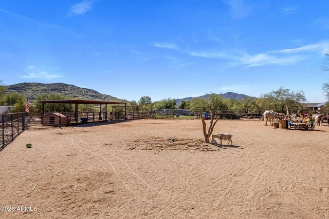 1113 E Johnson Road, New River, AZ 85087