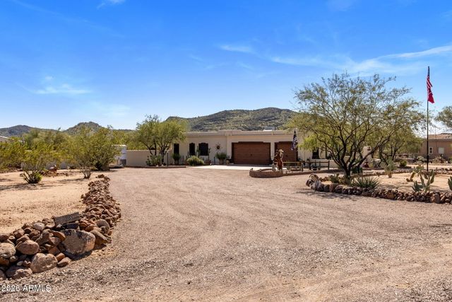 1113 E Johnson Road, New River, AZ 85087