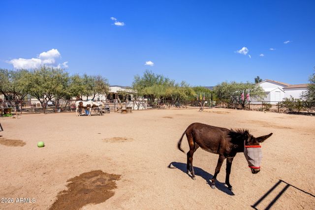 1113 E Johnson Road, New River, AZ 85087