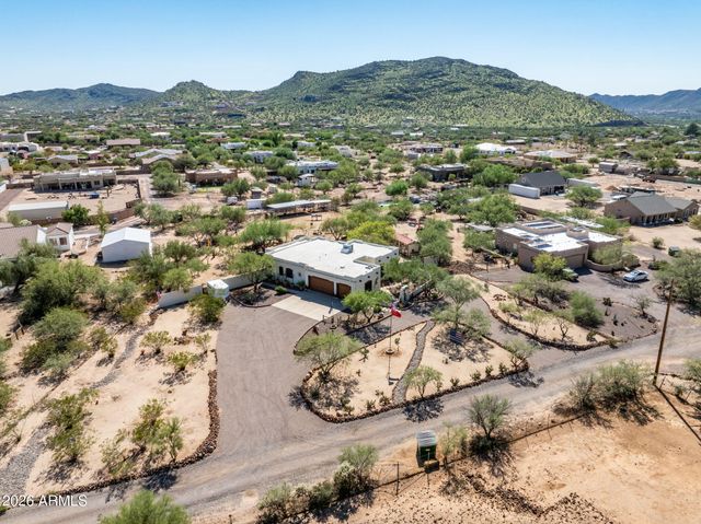 1113 E Johnson Road, New River, AZ 85087