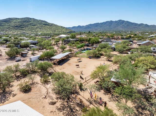 1113 E Johnson Road, New River, AZ 85087