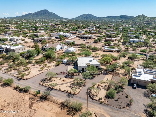 1113 E Johnson Road, New River, AZ 85087