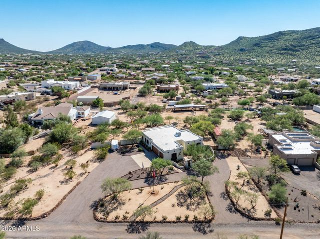 1113 E Johnson Road, New River, AZ 85087
