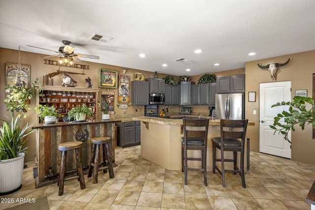 1113 E Johnson Road, New River, AZ 85087
