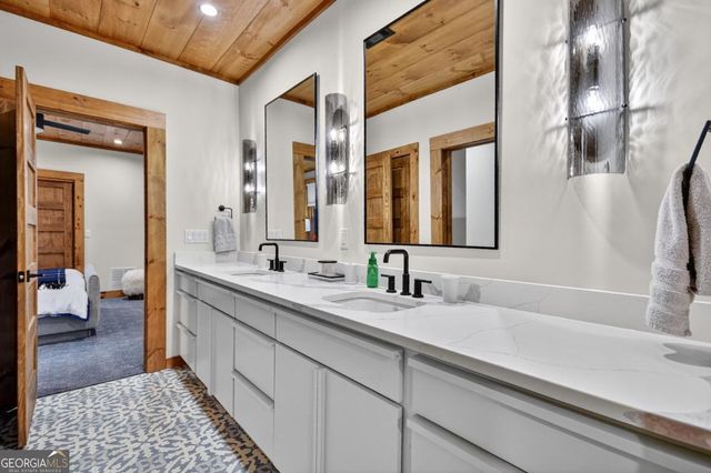 100 Haven Lane 5, Blue Ridge, GA 30513