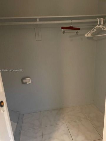 807 W Oakland Park Blvd G2, Oakland Park, FL 33311
