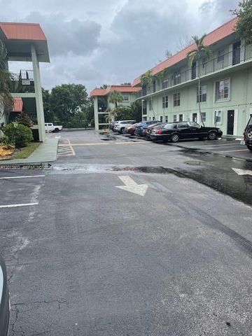 807 W Oakland Park Blvd G2, Oakland Park, FL 33311