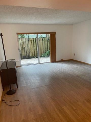 807 W Oakland Park Blvd G2, Oakland Park, FL 33311