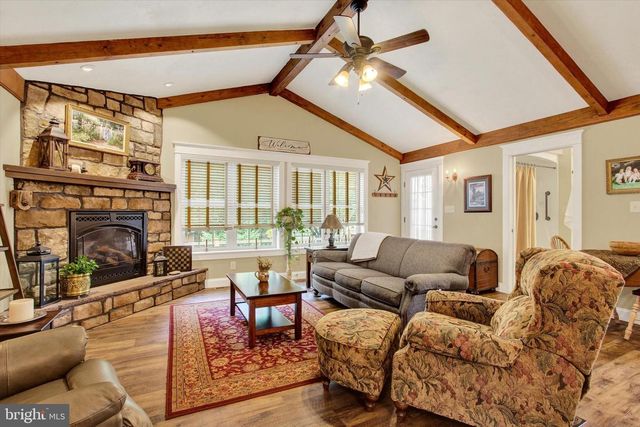 919 BIGLERVILLE RD, Gettysburg, PA 17325