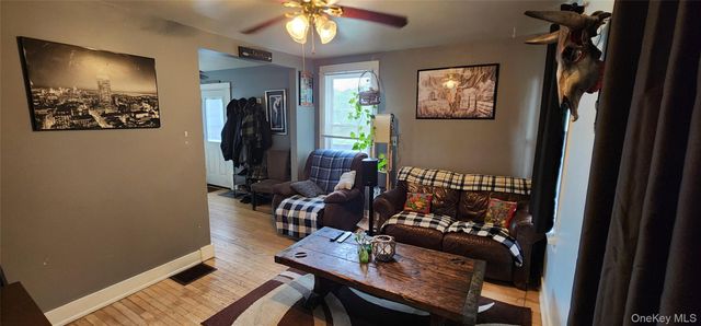 613-615 Salt Point Turnpike, Hyde Park, NY 12601