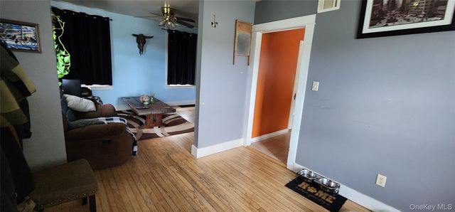 613-615 Salt Point Turnpike, Hyde Park, NY 12601