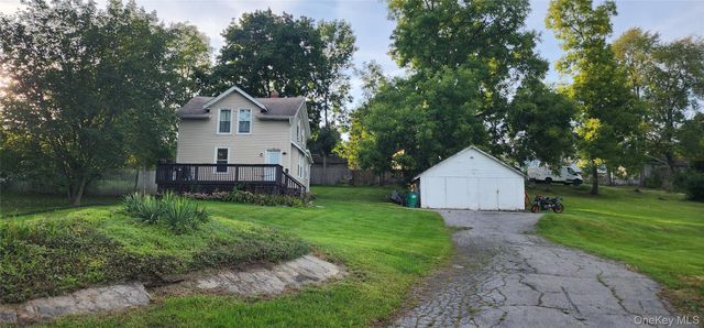 613-615 Salt Point Turnpike, Hyde Park, NY 12601