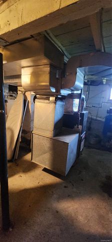 613-615 Salt Point Turnpike, Hyde Park, NY 12601