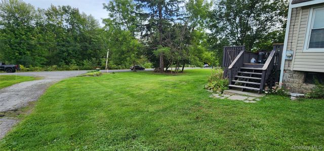 613-615 Salt Point Turnpike, Hyde Park, NY 12601