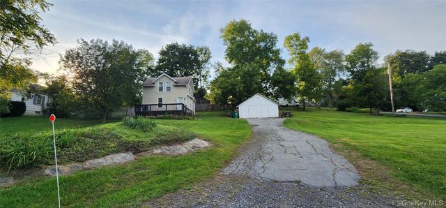 613-615 Salt Point Turnpike, Hyde Park, NY 12601