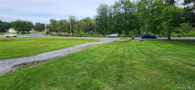613-615 Salt Point Turnpike, Hyde Park, NY 12601