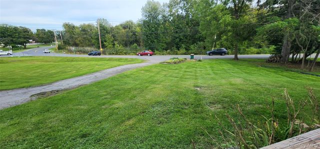 613-615 Salt Point Turnpike, Hyde Park, NY 12601