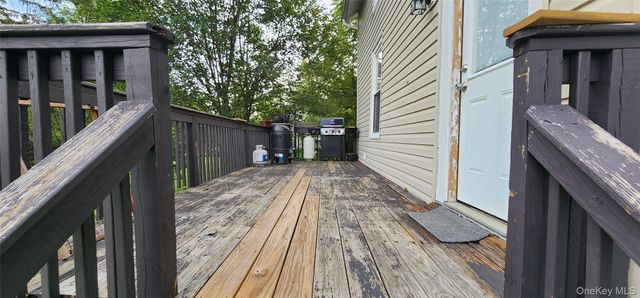 613-615 Salt Point Turnpike, Hyde Park, NY 12601
