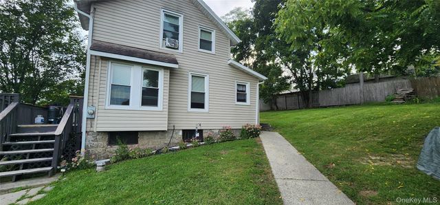 613-615 Salt Point Turnpike, Hyde Park, NY 12601