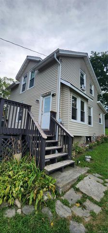 613-615 Salt Point Turnpike, Hyde Park, NY 12601