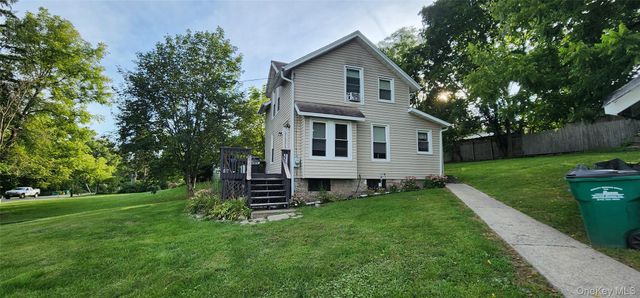 613-615 Salt Point Turnpike, Hyde Park, NY 12601