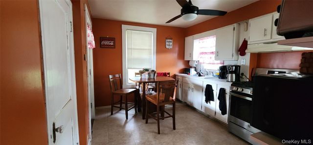 613-615 Salt Point Turnpike, Hyde Park, NY 12601