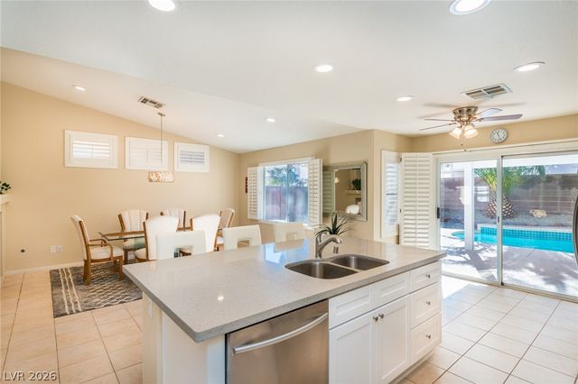 10345 Hunters Meadow Avenue, Las Vegas, NV 89144