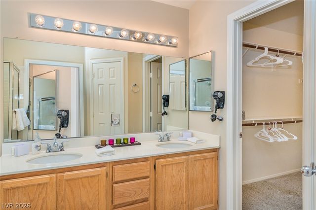 10345 Hunters Meadow Avenue, Las Vegas, NV 89144