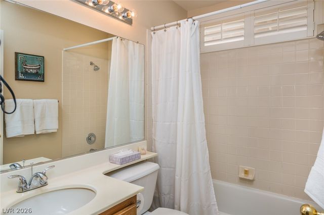 10345 Hunters Meadow Avenue, Las Vegas, NV 89144