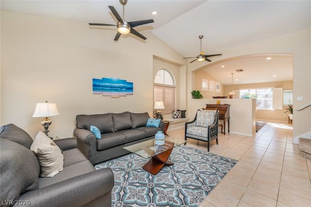 10345 Hunters Meadow Avenue, Las Vegas, NV 89144