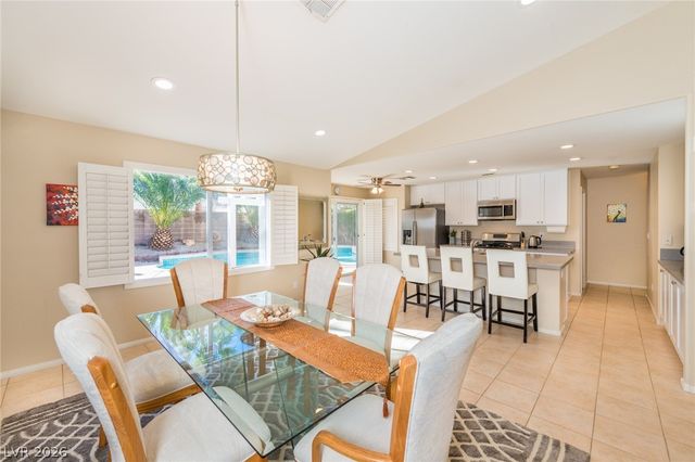 10345 Hunters Meadow Avenue, Las Vegas, NV 89144