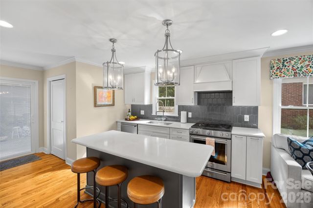 1325 Drexmore Avenue, Charlotte, NC 28209