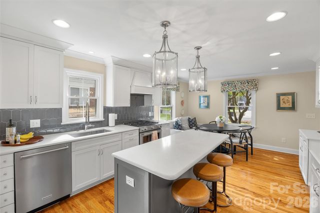 1325 Drexmore Avenue, Charlotte, NC 28209