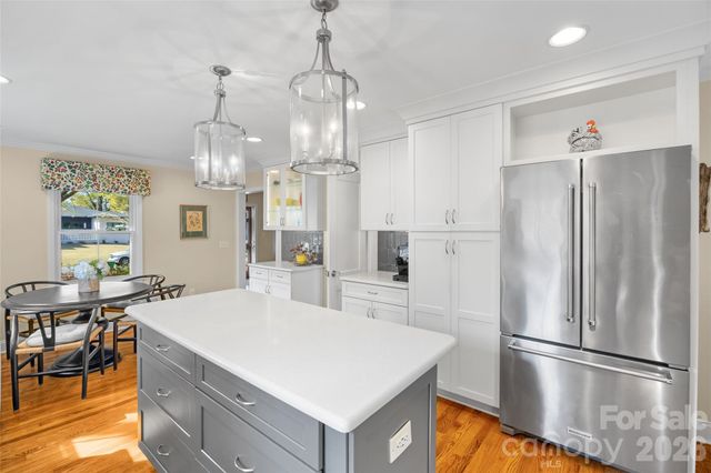 1325 Drexmore Avenue, Charlotte, NC 28209