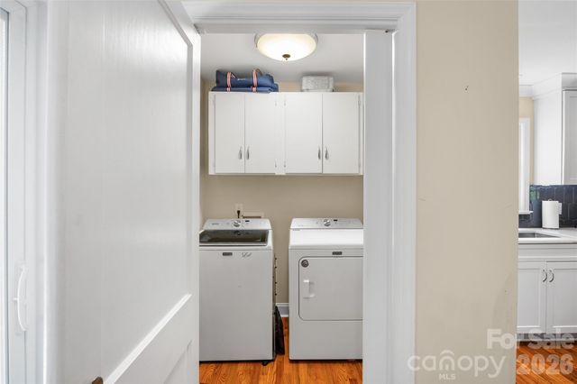 1325 Drexmore Avenue, Charlotte, NC 28209