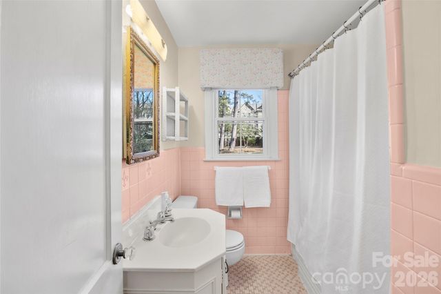 1325 Drexmore Avenue, Charlotte, NC 28209