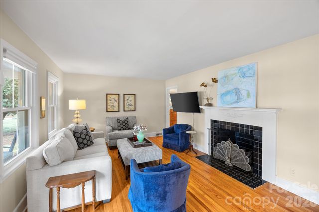 1325 Drexmore Avenue, Charlotte, NC 28209