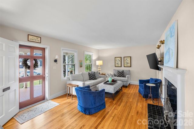 1325 Drexmore Avenue, Charlotte, NC 28209