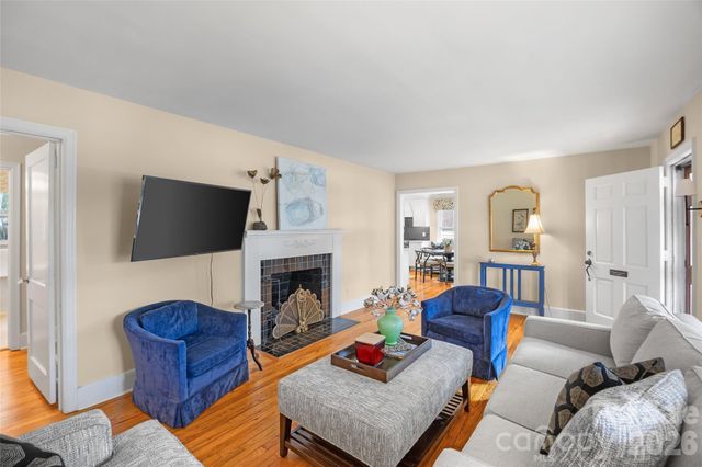 1325 Drexmore Avenue, Charlotte, NC 28209