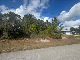 427 W Waterway Avenue NW, Lake Placid, FL 33852