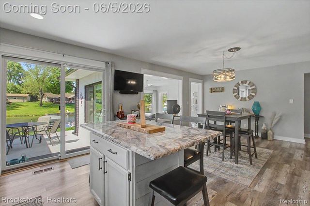 3378 Kingsway Drive, Highland Charter Township, MI 48356