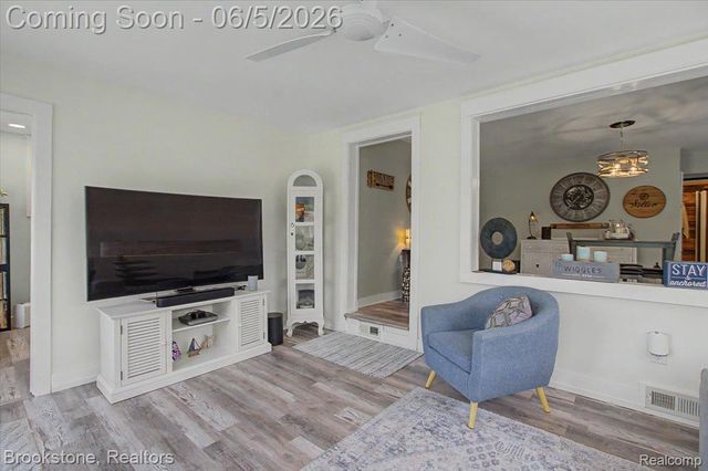 3378 Kingsway Drive, Highland Charter Township, MI 48356