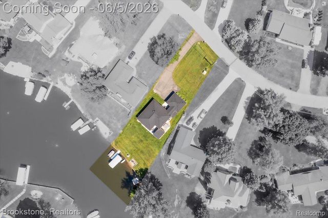 3378 Kingsway Drive, Highland Charter Township, MI 48356
