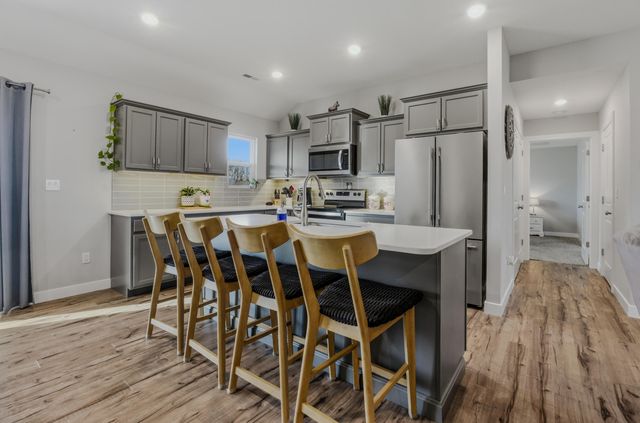 6430 GAIL CT, Hallsville, MO 65255