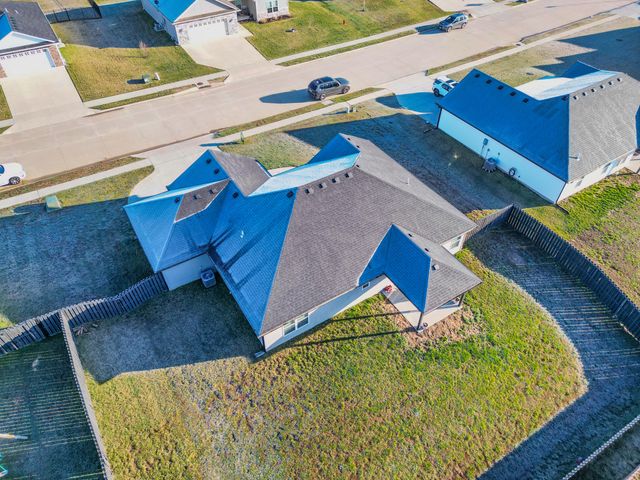 6430 GAIL CT, Hallsville, MO 65255