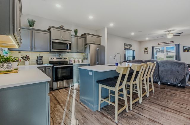 6430 GAIL CT, Hallsville, MO 65255