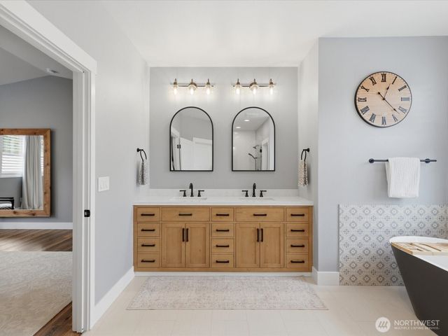 32721 NE 52nd Street, Carnation, WA 98014